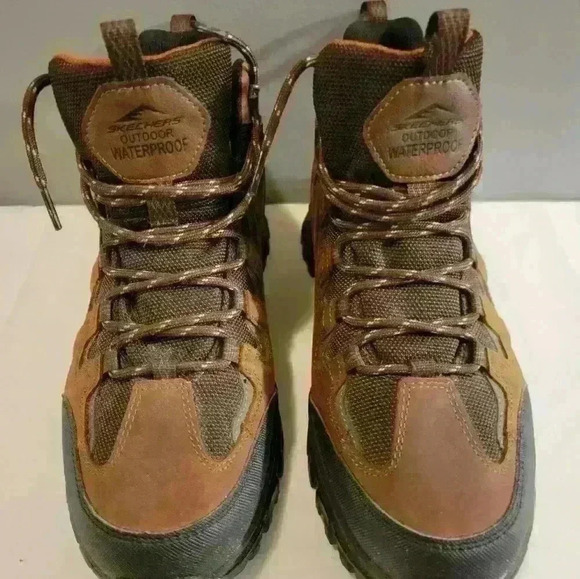 Skechers Outdoor Waterproof,Relaxed Fit Boots. Men's size 9 - Picture 1 of 12